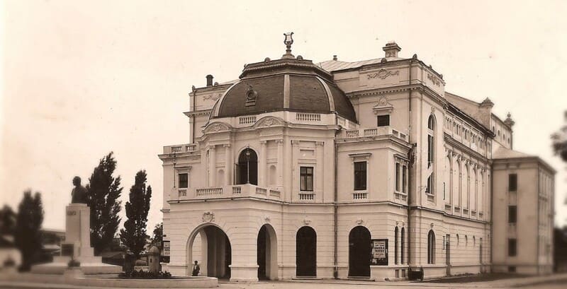 eminescu theatre